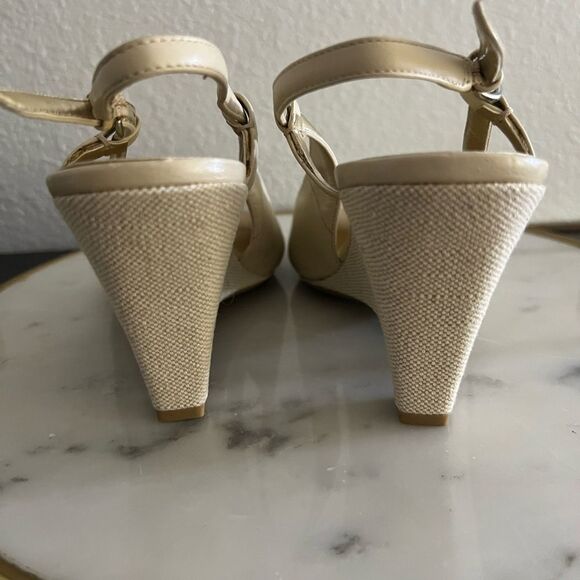 Aerosols Gardenia Sling Back Wedge Heels Fabric Upper Leather Beige Cream New - Picture 8 of 10